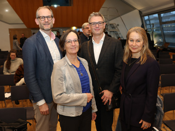 Web251112katharinaschiffl 4170