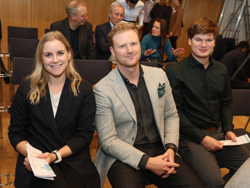 Web251112katharinaschiffl 4193