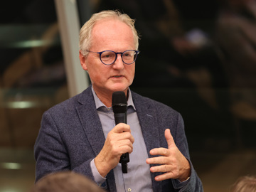 Web251112katharinaschiffl 4528