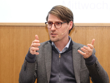 Web251112katharinaschiffl 4616