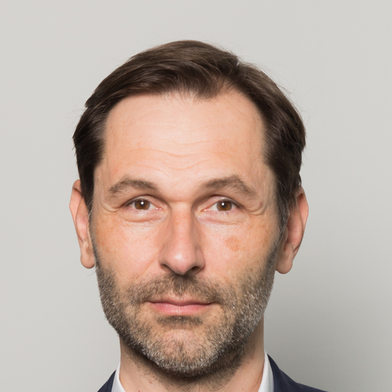 Herr Priv.-Doz. Dr. Robert Sauermann
