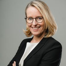 Frau Mag. pharm. Dr. Regina Lauer